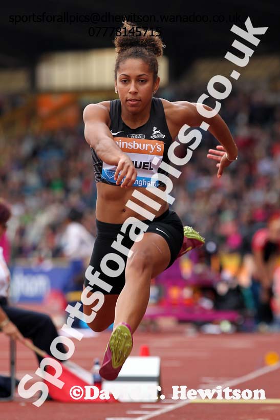 Laura Samuel in the womens triple jump at the Sainsbury's Birmingham Grand Prix. Photos: David T. Hewitson/Sports for All Pics